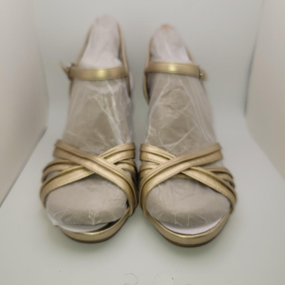 Metallic Soft Gold Lifestride Maebree Pump Heeled Sandals 8W - Picture 2 of 8